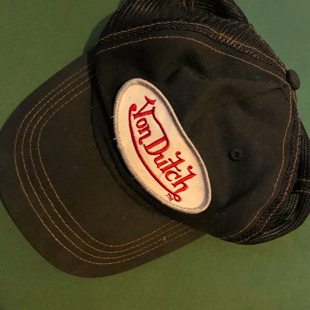 Von Dutch trucker hat